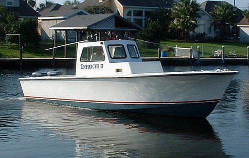 Barca professionale patrol boat - 31' Enforcer - Newton Boats - fuoribordo / in PVC / in fibra di vetro
