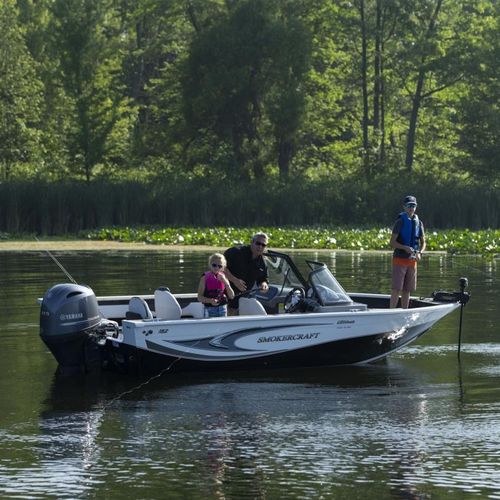 Bay boat fuoribordo - ULTIMA LEGACY 182 - Smoker Craft - con dual console / open / bow-rider