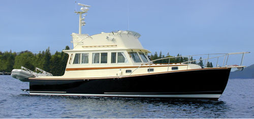 Cabinato entrobordo - 36 - Ellis Boat - diesel / con fly / lobster