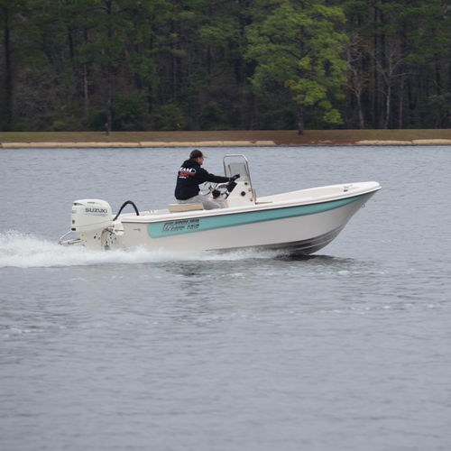 Bay boat fuoribordo - 162 JLS - Carolina Skiff - con console centrale / open / da pesca sportiva