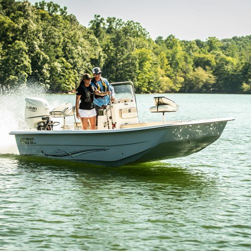 Bay boat fuoribordo - 19 SWS - Carolina Skiff - con console centrale / open / da pesca