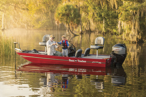 Bass boat fuoribordo - CLASSIC XL - Tracker - con dual console / open / da pesca sportiva