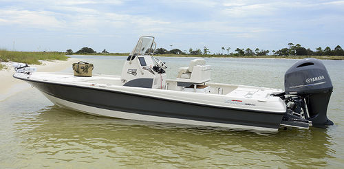 Bay boat fuoribordo - 220 LTS PRO - Triton Boats - con console centrale / da pesca sportiva / max. 7 persone