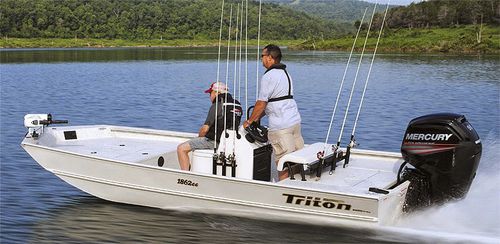 Jon boat fuoribordo - 1862 CC BAY - Triton Boats - con console centrale / da pesca sportiva / in alluminio