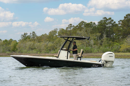Bay boat fuoribordo - 231 XSB - Scout Boats - open / con console centrale / da pesca sportiva