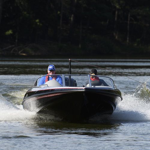 Runabout fuoribordo - SL210 - Skeeter - bow-rider / con dual console / da pesca sportiva