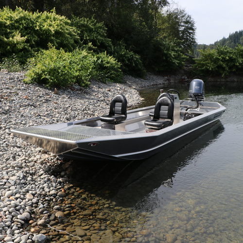 Jon boat fuoribordo - ALASKAN LT - Wooldridge - open / con console centrale / da pesca sportiva