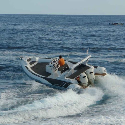Gommone fuoribordo - 855 - Master - semirigido / con console centrale / open