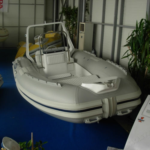 Gommone fuoribordo - 501 - Mostro - semirigido / con console centrale / con console laterale