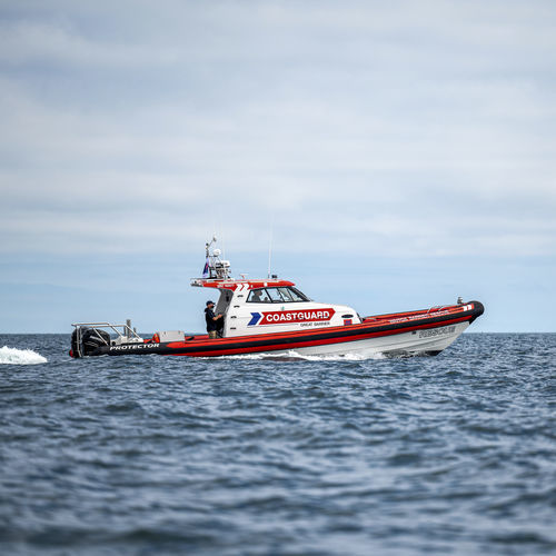 Barca professionale patrol boat - 410 TARGA - Protector - barca da pesca polivalente / fuoribordo / con scafo rigido