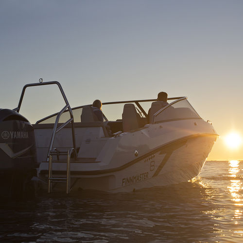 Cabin-cruiser fuoribordo - T8 - Finnmaster Boats Oy - open / con dual console / in alluminio