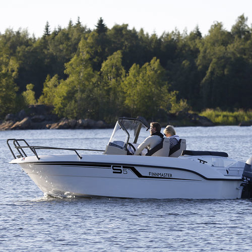 Barca open fuoribordo - S5 - Finnmaster Boats Oy - con console centrale / in alluminio / max. 6 persone