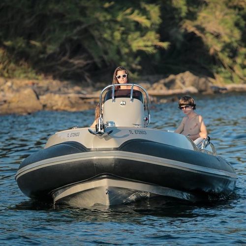 Gommone entrobordo - ENVY 630 - SCANNER - semirigido / con console centrale / open