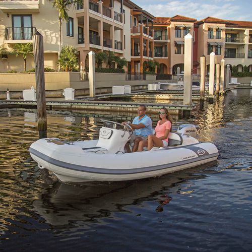 Gommone fuoribordo - Generation 400 DLX - Walker Bay Boats - semirigido / con console centrale / open