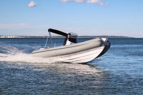 Gommone fuoribordo - Predator 599 TS - ITALBOATS - RHIB / open / con console centrale