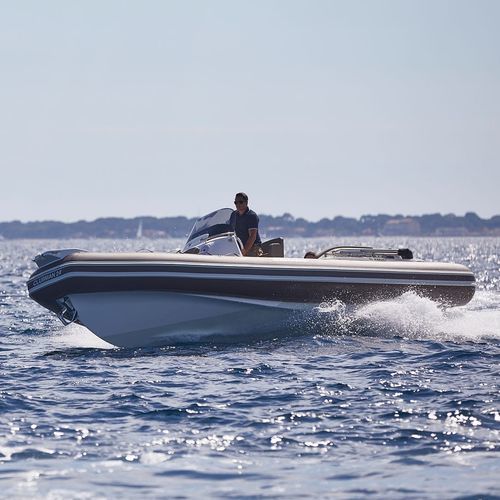 Gommone fuoribordo - CLUBMAN 24 - Joker Boat - semirigido / open / con console centrale