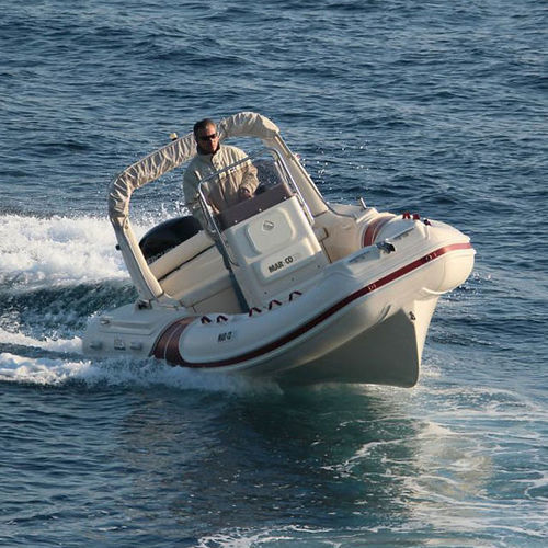 Gommone fuoribordo - eighteen - Mar.co - semirigido / con console centrale / open