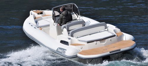 Gommone entrobordo - 282 - Marlin - semirigido / con console centrale / max. 12 persone
