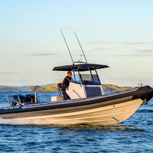 Gommone fuoribordo - 330 CHASE - Rayglass Boats - bimotore / semirigido / con console centrale