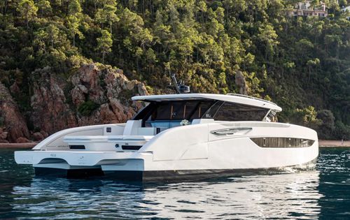 Motor-yacht catamarano - ULTIMA 55 NOVA - Sunreef Yachts - da crociera / moderno / con cabina di pilotaggio
