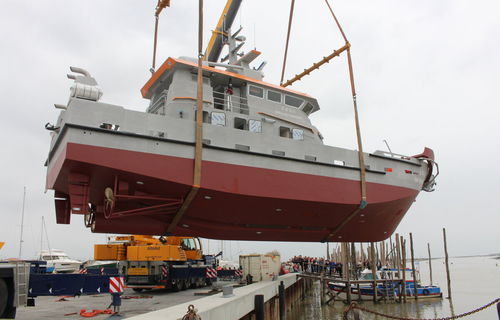 Barca professionale nave antinquinamento - MAILIAO MARINE - Chantier Naval Delavergne - entrobordo / in alluminio / con scafo rigido