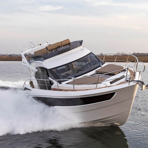 Cabinato entrobordo - 360 FLY - Galeon - bimotore / con fly / da crociera