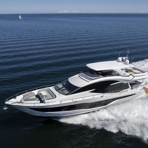 Motor-yacht da crociera - 800 FLY - Galeon - con fly / con 5 cabine / in fibra di carbonio