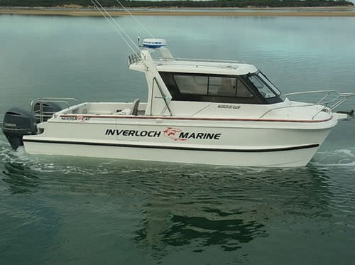 Cabin-cruiser catamarano - 3000 - Noosa Cat Australia - fuoribordo / hard-top / da pesca sportiva