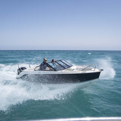 Day cruiser fuoribordo - Activ 555 Bowrider - Quicksilver Boats - open / con dual console / bow-rider