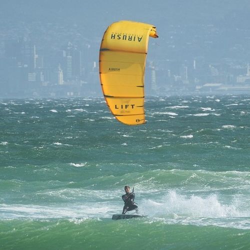 Ala da kitesurf C-shape - LIFT  - Airush - da freeride / hangtime