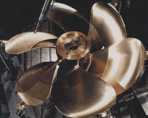Elica per yacht - Bruntons Propellers - a passo fisso / in linea d'asse / 6 pale