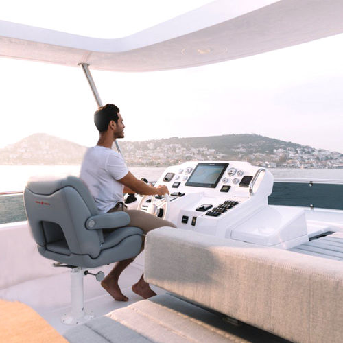 Sedile pilota - P 417 SPORT - Besenzoni SpA - per barca / con braccioli / 1 posto