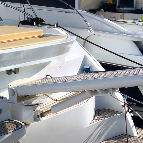Passerella per barca - PI 465 Big Smart - Besenzoni SpA - per yacht / telescopica / girevole
