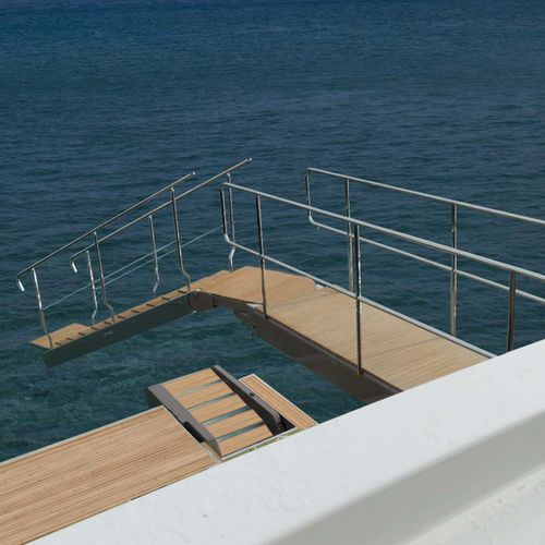 Passerella per yacht - SP 490 G - Besenzoni SpA - telescopica / girevole / a scomparsa