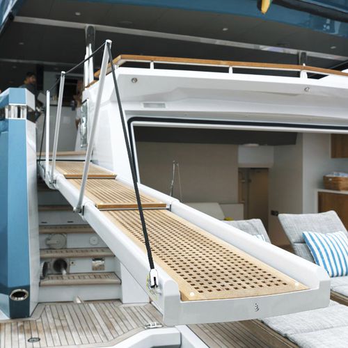 Passerella per yacht - PI 483 - Besenzoni SpA - telescopica / a scomparsa / telecomandata