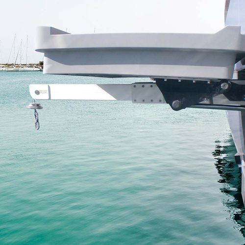 Gruetta per yacht - G 427  - Besenzoni SpA - idraulica / telescopica / da soffitto