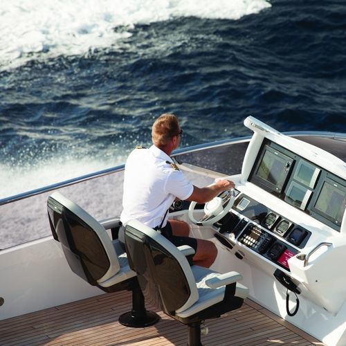 Sedile pilota - P 453 STEALTH - Besenzoni SpA - per barca / per yacht / con schienale alto