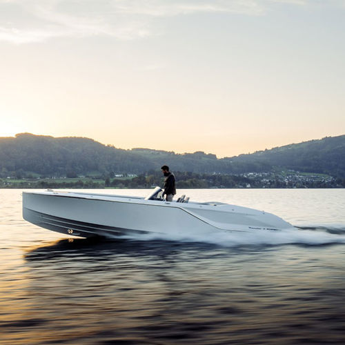 Runabout entrobordo - FRAUSCHER BOOTSWERFT - open / con console centrale / max. 7 persone