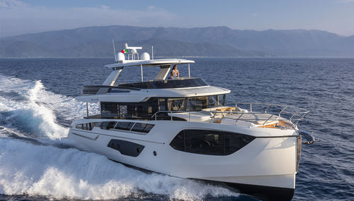 Motor-yacht da crociera - NAVETTA 64 - Absolute Yachts - con fly / IPS / con 4 cabine