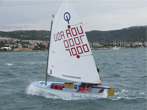 Deriva singola - Optimist - Devoti Sailing - per bambini / da regata / Optimist