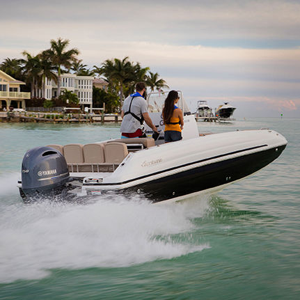 Barca open fuoribordo - CC 21 OB - Hurricane - con console centrale / da pesca sportiva / max. 10 persone