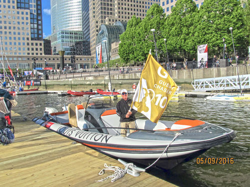 Gommone fuoribordo - 8.5m  - Hysucat - bimotore / RIB / con console centrale