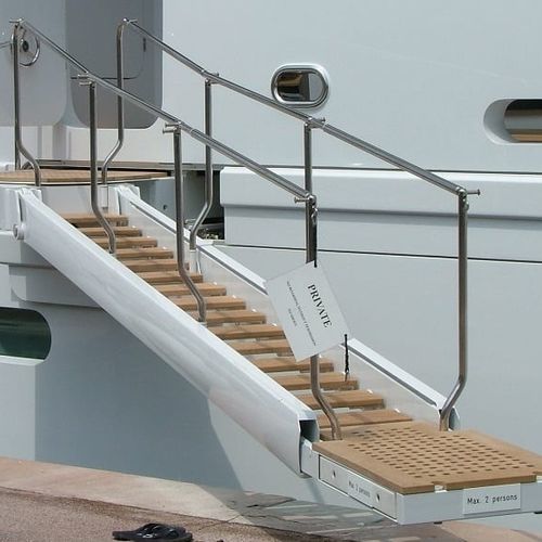 Scaletta per yacht - Cramm Yachting Systems BV - girevole / di sicurezza / da imbarco