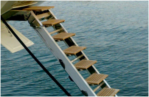 Scaletta per barca - Ezb-3100-30	 - Ezberci Marine - a scomparsa / di imbarco / per piattaforma