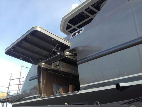 Porta per yacht - Hydromar Marine Equipment bv - con cerniera laterali