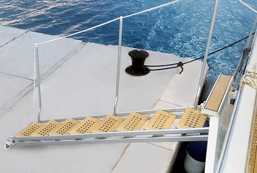 Scaletta per barca - Sanguineti Chiavari produzione articoli nautici s. - per yacht / a scomparsa / fissa