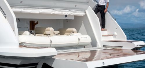 Gru per yacht - Sanguineti Chiavari produzione articoli nautici s. - articolata / idraulica