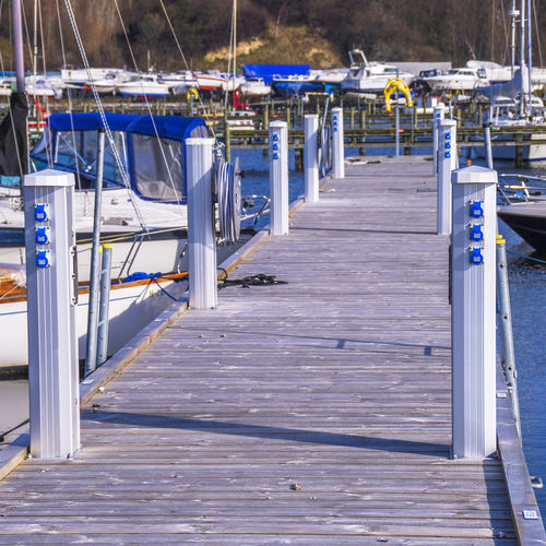 Colonnina di distribuzione elettrica - Pacific - Seijsener Harbour Services - per pontile / compatta