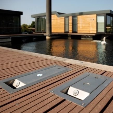 Colonnina di distribuzione elettrica - Harbour In - Seijsener Harbour Services - di distribuzione di acqua / per pontile / in acciaio inossidabile