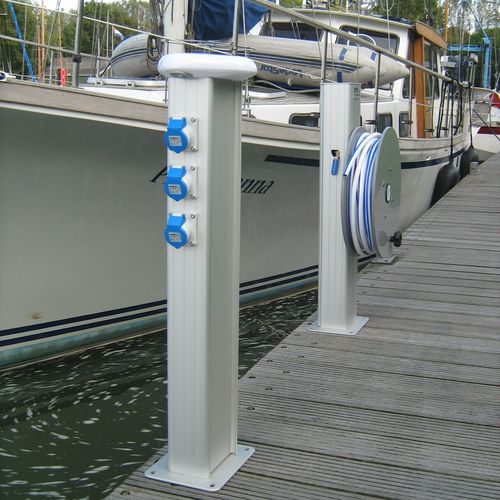 Colonnina di distribuzione elettrica - Arctic - Seijsener Harbour Services - di distribuzione di acqua / per pontile / compatta